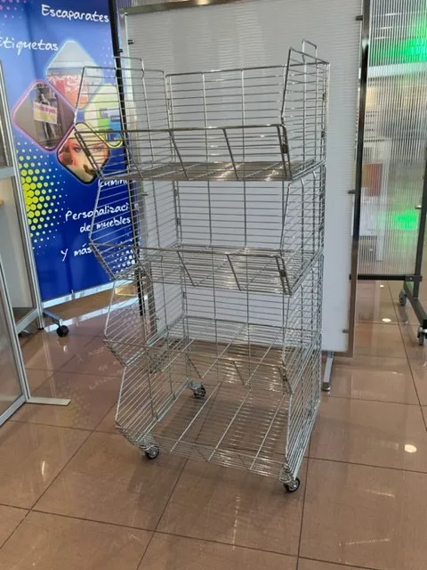Expositor 4 cestas apilables con ruedas cromado - Imagen 3