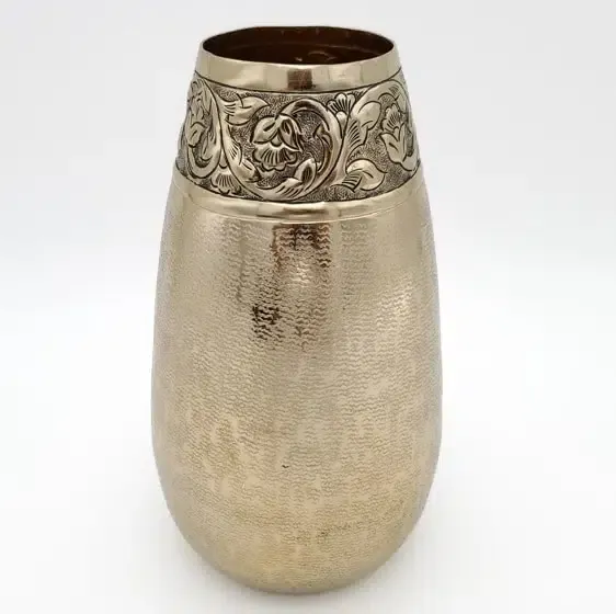 Jarrón aluminio oro grabado flor(17dx32cm)