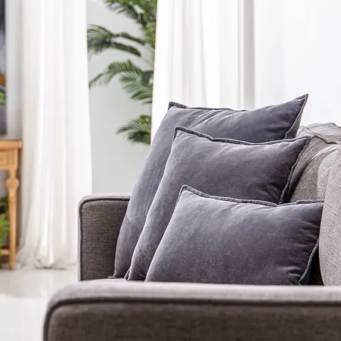 Set 2 Cojines Terciopelo Grises (45×45 cm) - Imagen 2