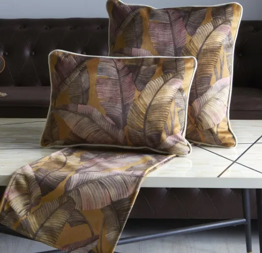 Set 2 Cojines Terciopelo Hojas Platanero Mostaza (45×45 cm) - Imagen 2