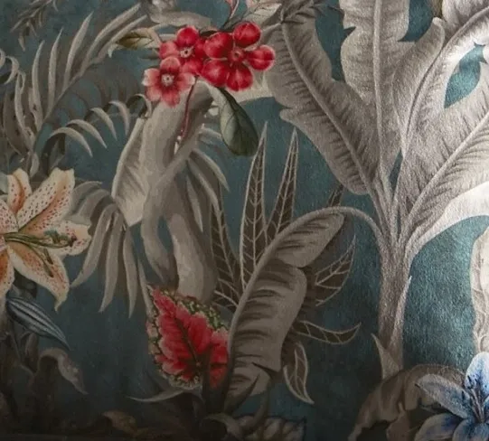 Set 2 Cojines Terciopelo Tropical Verde-Rojo, Ava(45x30cm) - Imagen 2