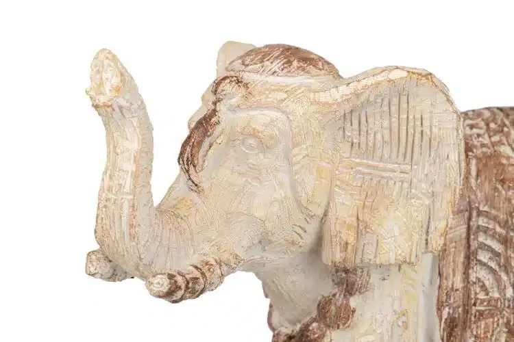 Figura Resina Elefante Beige y Dorado con Grabados (36x15x25cm) - Imagen 4