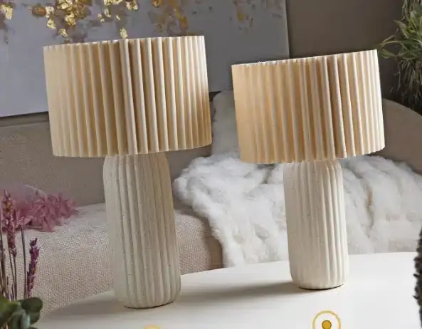 Lámpara Mesa Cerámica Beige Pliegues Diana (27dx43 cm) - Imagen 2